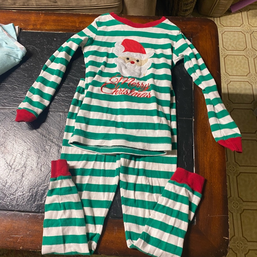 3 sets of girls size 6 pjs